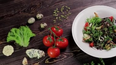 salata karides ve malzemeleri.