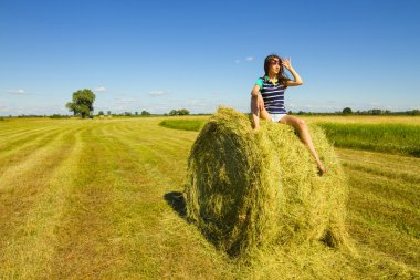 Güneşli alan Coquette kız.