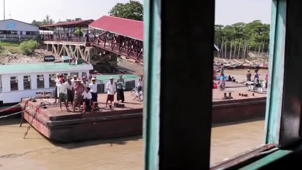 Речной порт . — стоковое видео