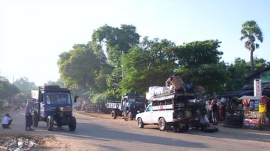 Otobüs istasyonu Köyü.