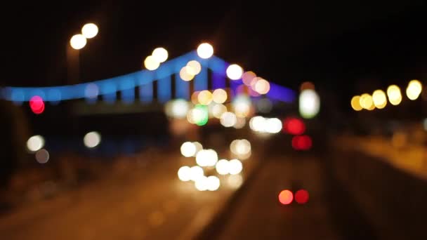 야간 도시의 교통. — 비디오