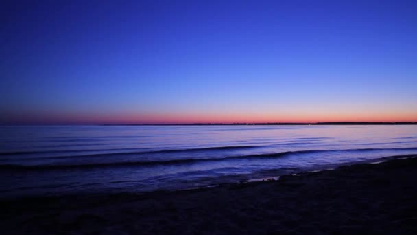 Wschód słońca na plaży. — Wideo stockowe