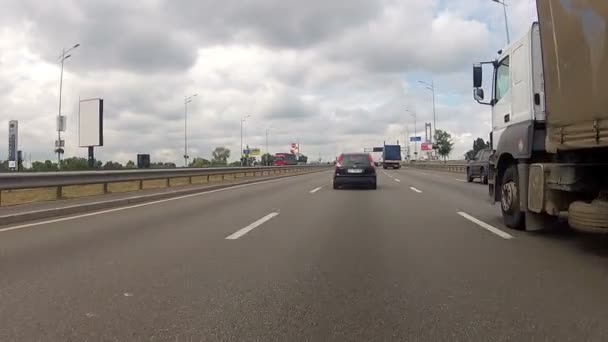 Wegverkeer. Piek uur. — Stockvideo