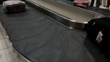 Havalimanına geliş.