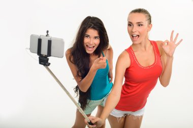 Genç ve güzel kız selfie yapma.
