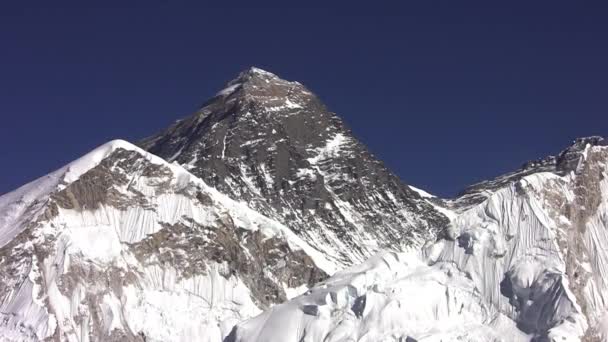 Pohled na Everestu. Himaláje. Nepál. — Stock video