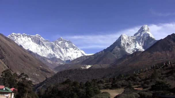 Tengboche monastery on the Ama Dablam and Lhotse wall background. — Stock Video