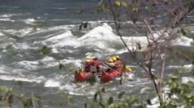 Beyaz Nile, Uganda kaba sularda rafting