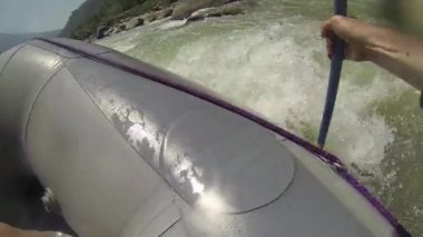 Nepal Bhote-Koshi nehirde rafting