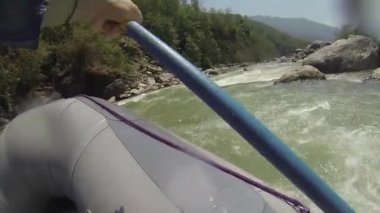 Nepal Bhote-Koshi nehirde rafting