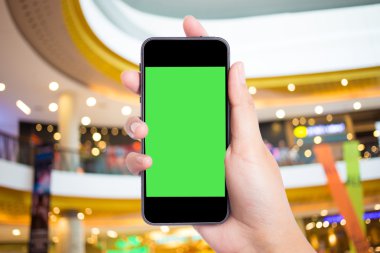 Fotoğraf boş. Elini tut boş kartvizit alışveriş merkezinde.