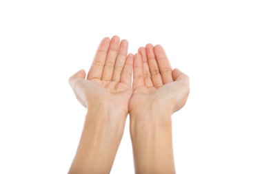 Beyaz arka plan üzerinde izole dua eden eller.