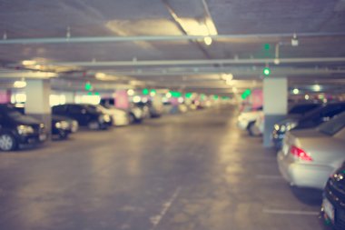 Yeraltı otopark araba ile: Vintage filtre