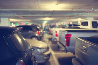 Yeraltı otopark araba ile: Vintage filtre