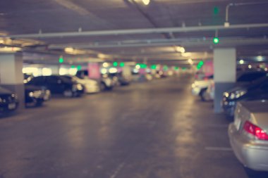 Yeraltı otopark araba ile: Vintage filtre