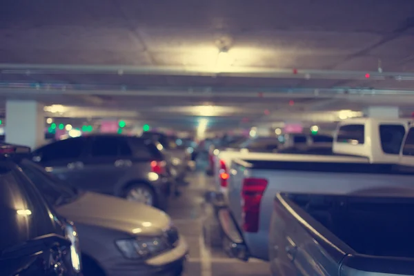 Podziemny parking z samochodu: filtr Vintage — Zdjęcie stockowe
