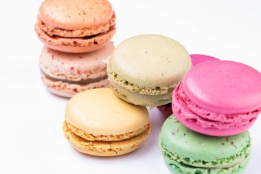 Makaronlar ve meyve koleksiyonu beyaz arkaplanda izole edildi.