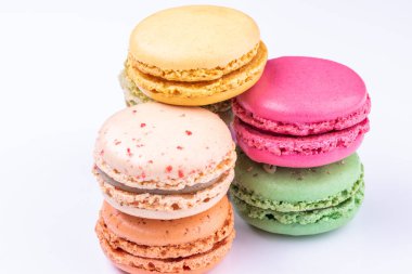 Makaronlar ve meyve koleksiyonu beyaz arkaplanda izole edildi.