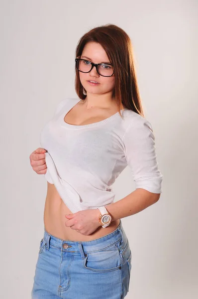 Chica Joven Feliz Camisa Blanca — Foto de Stock