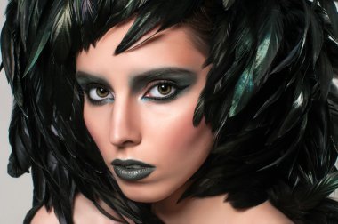 Güzel model kadın yüz portre. Gizemli kız portre