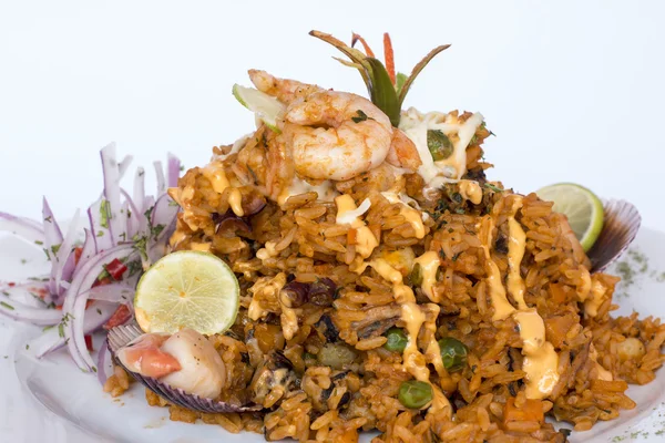 Plato Perú: Arroz con Mariscos (Arroz con Mariscos ). — Foto de Stock