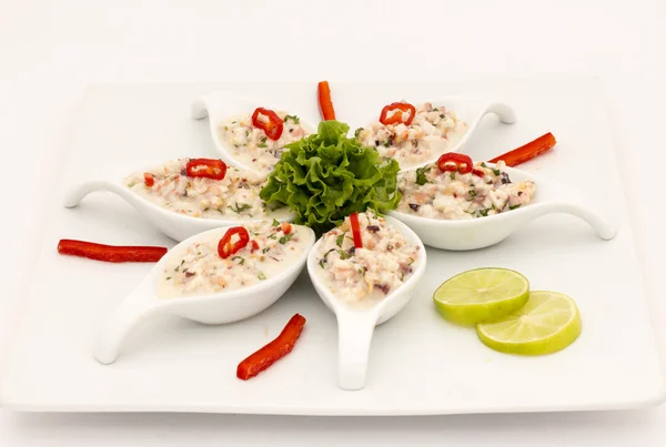 Hidangan Peru seafood: "Pichanga de Mariscos". Gaya Ceviche dengan krim putih — Stok Foto