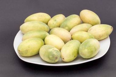 Latin Amerika meyve muz Çarkıfelek (lat. Passiflora tripartita) denilen (İspanyolca çoğunlukla tumbo (Peru), curuba (Orta Amerika), taxo) hangi suyu hazırlamak için kullanılır. Peru'da resim.