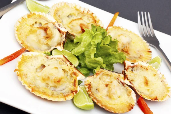 Peruvian Dish Sheels cu brânză de parmezan — Fotografie, imagine de stoc