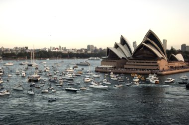 Opera House - panorama 19 Şubat 2007 Queen Elizabeth 2 cruise gemi ziyaret sırasında alınan ile Sydney harbor.