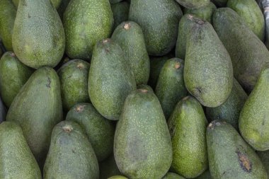 Avokado (palta) Peru bir pazarda.