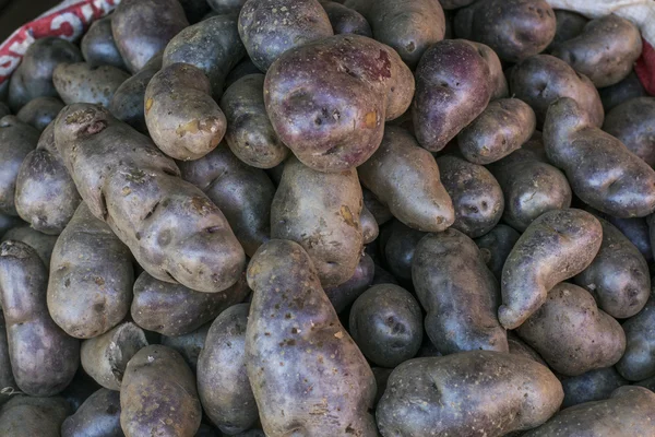 Potatoes in a Peru marketplace in Arequipa. — Stock Photo, Image