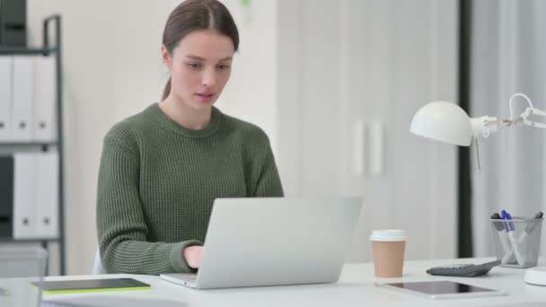 Young Woman Standing Up, Going Away Laptop — Stock Video