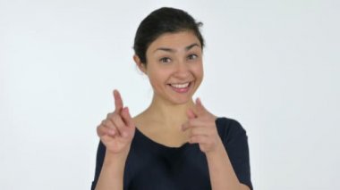 Genç Hintli Kadın İşaret ve Davet, Beyaz Arkaplan 