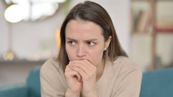 Close-up de Triste jovem mulher, Tenso e Frustrado — Fotografia de Stock