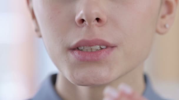 Face Close Up of Latin Women having Toothache, Cavity — Stock Video