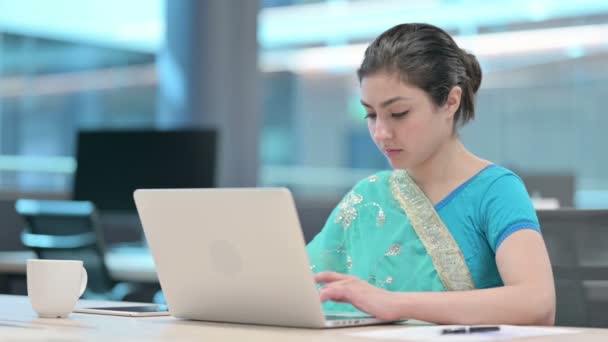No Gesture by Young Indian Woman with Laptop — Vídeo de Stock