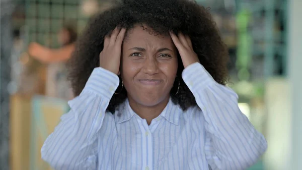 Chateado Jovem Africano Mulher Sentindo Chocado — Fotografia de Stock