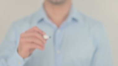 Doğru, Saydam Ekranda Yazan Adam