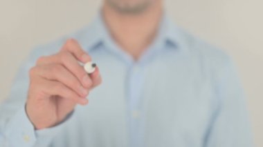 Kompleks, Saydam Ekranda Yazan Adam