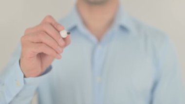Bizle Reklam, Saydam Ekranda Yazan Adam