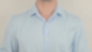 Saydam Ekranda Yazan Adam Hazırlanın