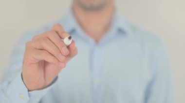 İş Başarı, Saydam Ekranda Yazan Adam