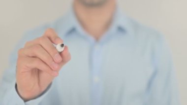 Mühendis, Saydam Ekranda Yazan Adam