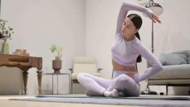 Latin Woman doing Yoga on Yoga Mat at at — Αρχείο Βίντεο