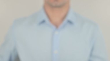 Hayır, Saydam Ekranda Yazan Adam
