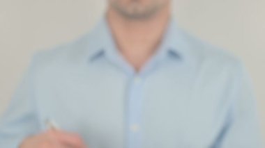 Endüstri, Saydam Ekranda Yazan Adam