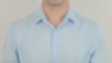 Asla Bırakma, Saydam Ekrana Yazan Adam
