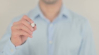 Rüyalarını takip et, Saydam Ekranda Yazan Adam
