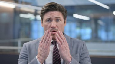 Orta Çağ İşadamının Kaybına Tepki Veren Portresi 