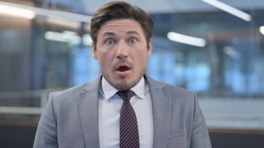 Orta Çağ İşadamının Portresi Şok Oldu 